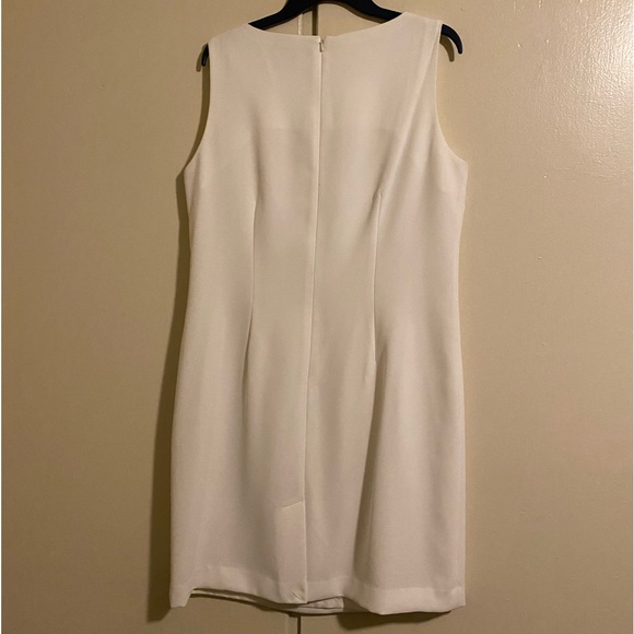 Karen Scott white sleeveless lined dress size 14 GREAT condition! Back zipper - Picture 2 of 6